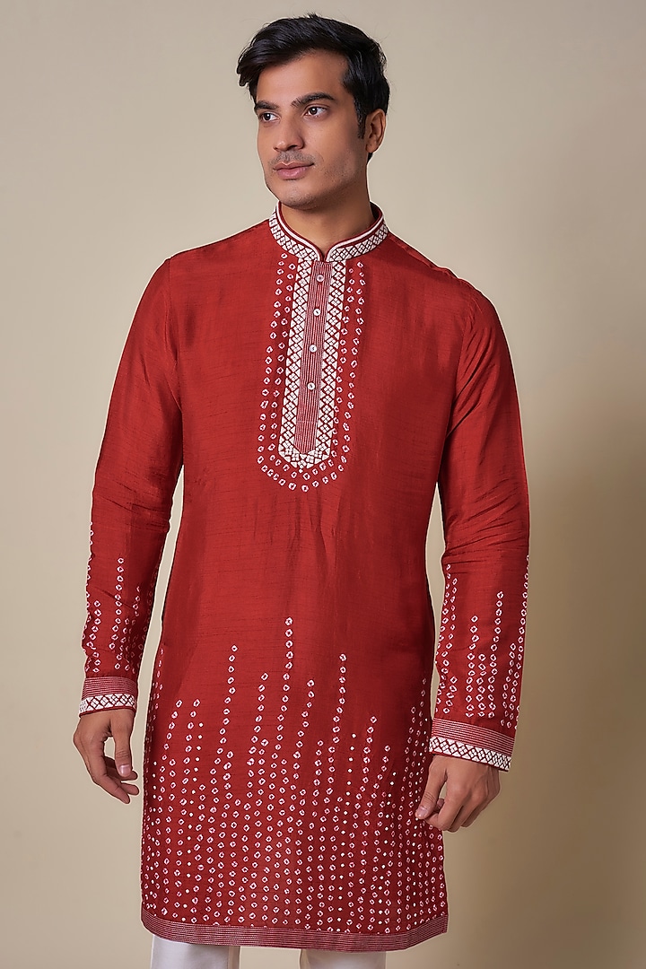 Red Bandhani Tussar Hand Embroidered Kurta Set by SAMMOHAN at Pernia's Pop Up Shop