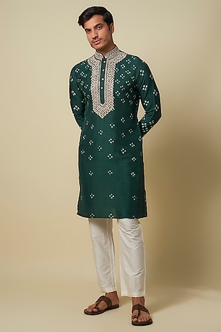 Emerald Green Bandhani Tussar Hand Embroidered Kurta Set by SAMMOHAN