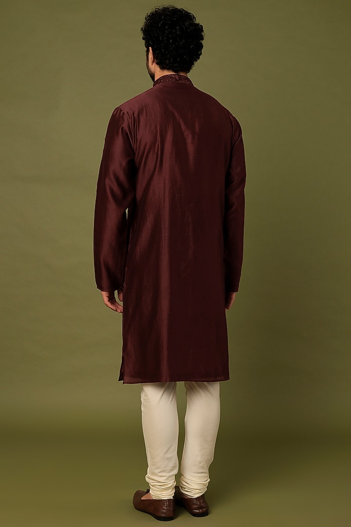 Maroon Embroidered Kurta Set by ALOUKIK at Pernia's Pop Up Shop