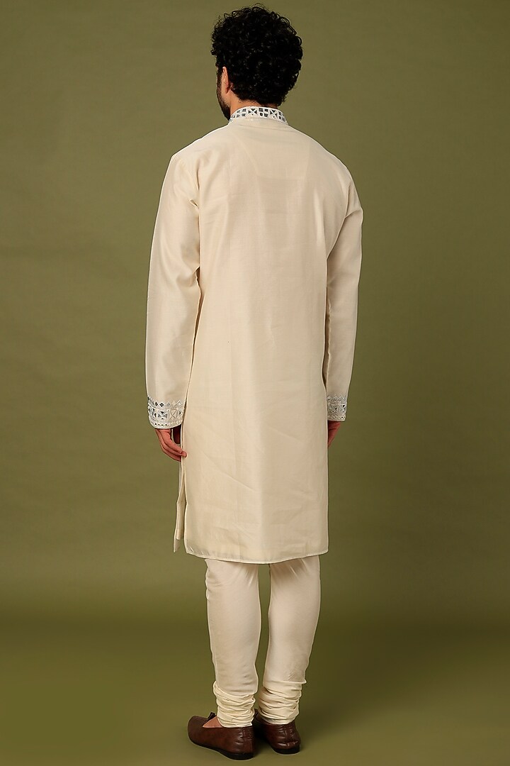 Off-White Pure Chanderi Applique Embroidered Kurta Set by ALOUKIK at Pernia's Pop Up Shop