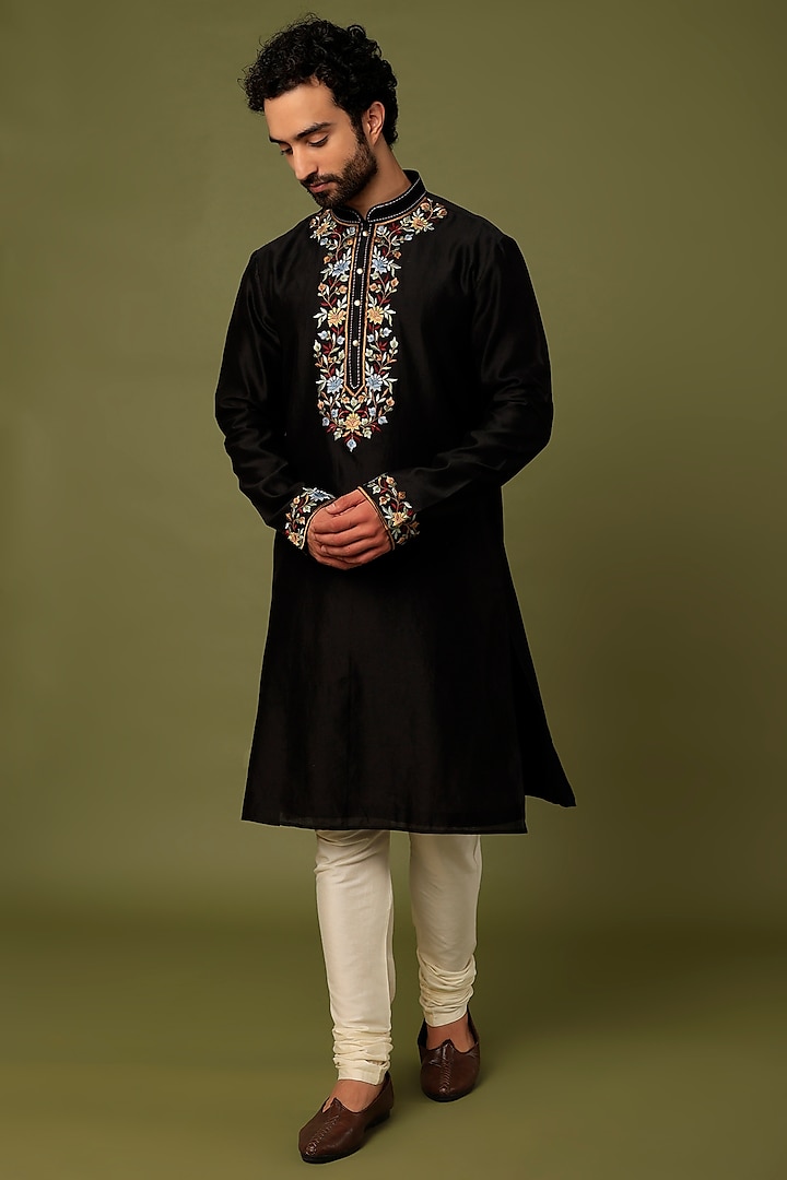 Black Embroidered Kurta Set by ALOUKIK at Pernia's Pop Up Shop