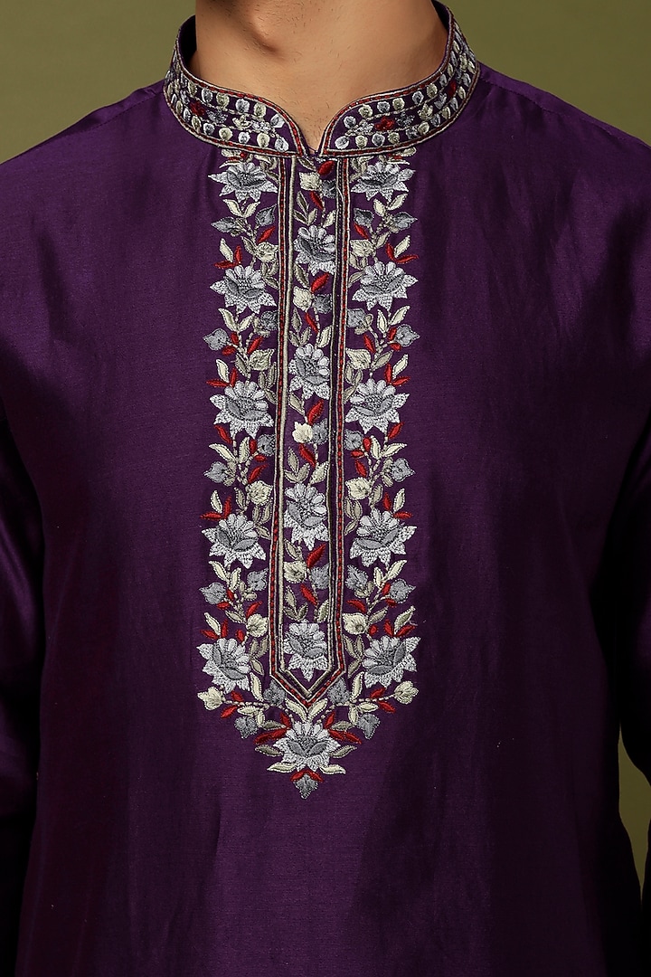 Purple Embroidered Kurta Set by ALOUKIK at Pernia's Pop Up Shop