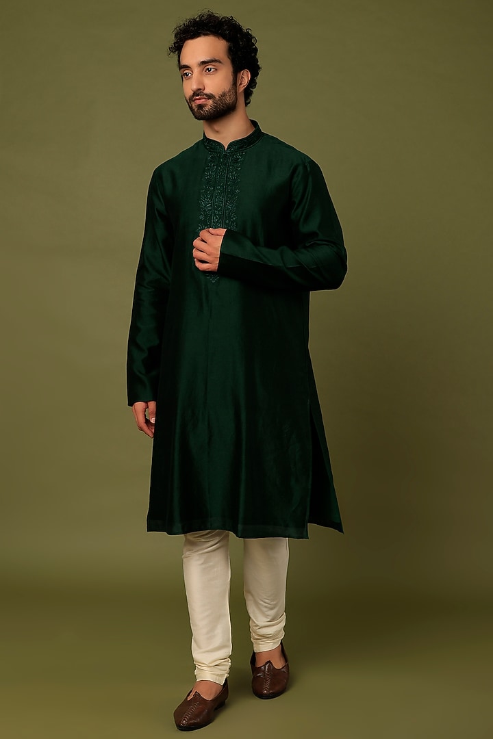 Bottle Green Pure Chanderi Machine Thread Embroidered Kurta Set by ALOUKIK at Pernia's Pop Up Shop