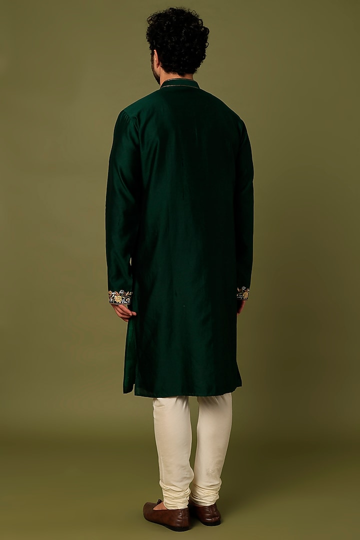 Green Pure Chanderi Applique Thread Embroidered Kurta Set by ALOUKIK at Pernia's Pop Up Shop
