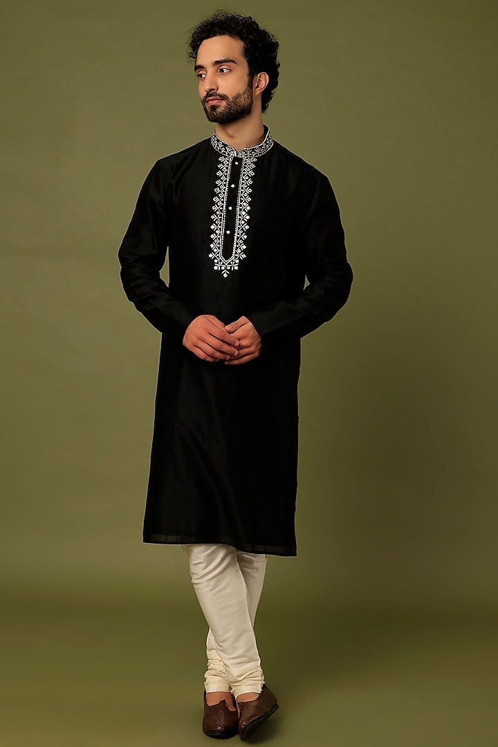 Black Embroidered Kurta Set by SAMMOHAN