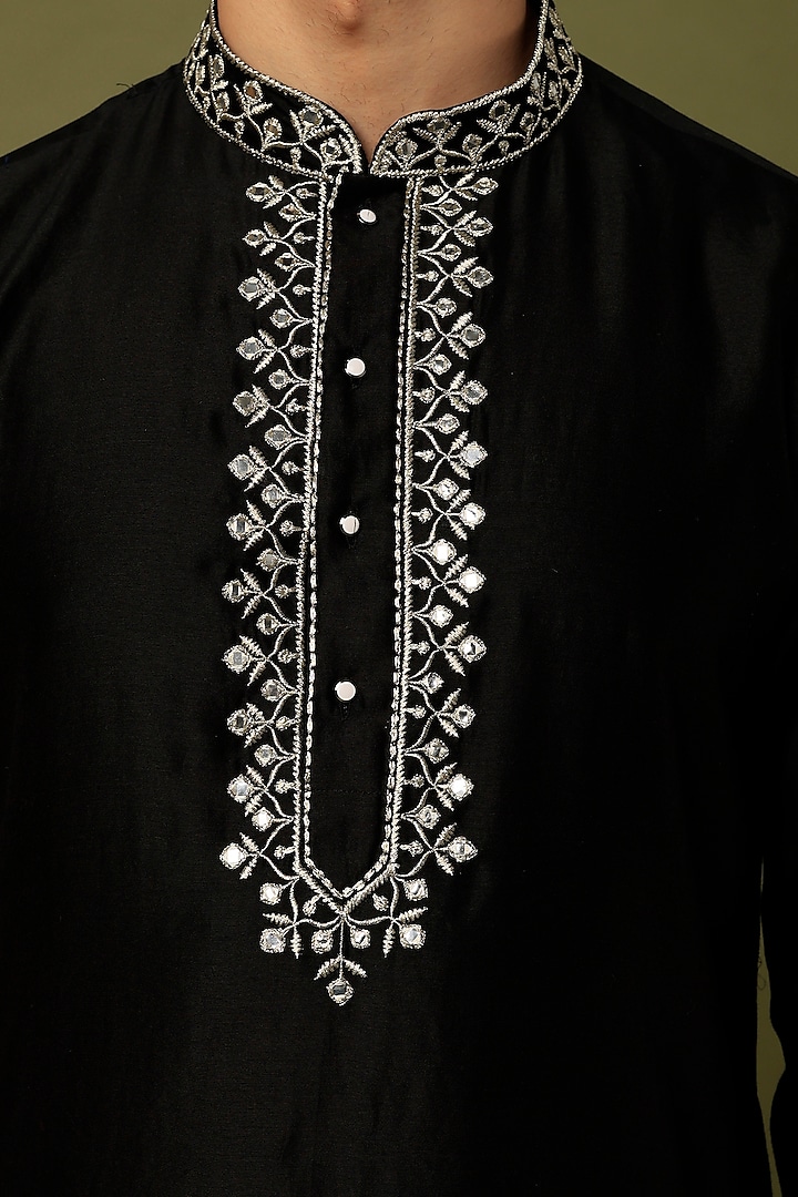 Black Embroidered Kurta Set by ALOUKIK at Pernia's Pop Up Shop