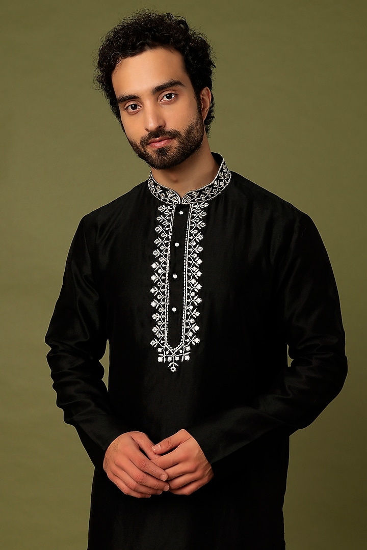 Black Embroidered Kurta Set by ALOUKIK at Pernia's Pop Up Shop