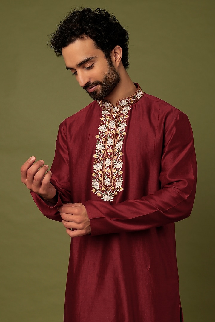 Maroon Chanderi Embroidered Kurta Set by ALOUKIK at Pernia's Pop Up Shop