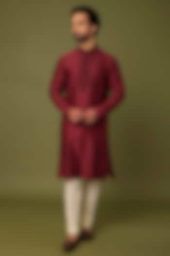 Maroon Embroidered Kurta Set by ALOUKIK at Pernia's Pop Up Shop