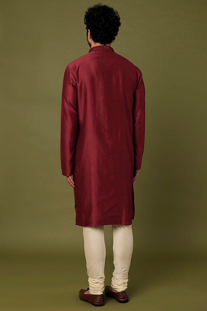 Maroon Embroidered Kurta Set by ALOUKIK at Pernia's Pop Up Shop