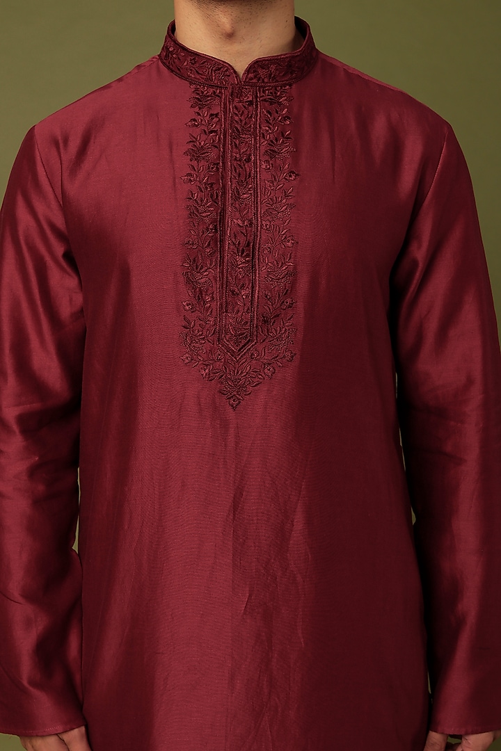 Maroon Embroidered Kurta Set by ALOUKIK at Pernia's Pop Up Shop