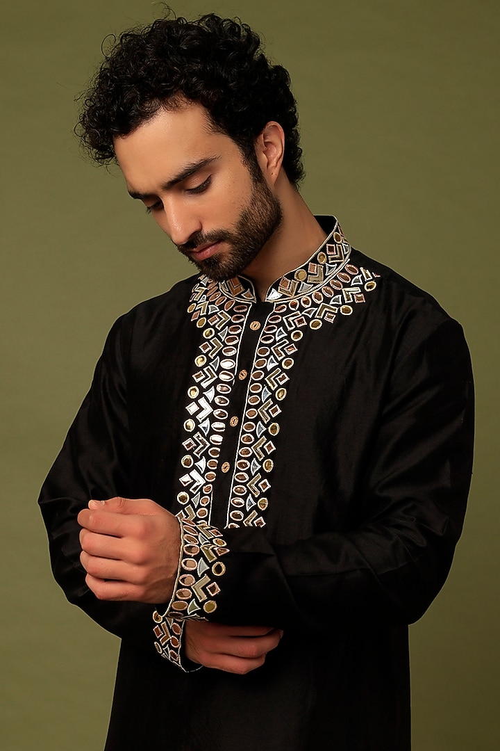 Black Embroidered Kurta Set by ALOUKIK at Pernia's Pop Up Shop