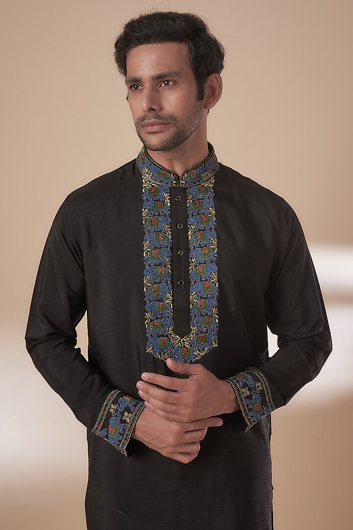 Black Tussar Tie-Dye & Hand Embroidered Kurta Set by SAMMOHAN at Pernia's Pop Up Shop