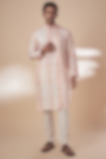 Peach Tussar Tie-Dye & Resham Work Kurta Set by SAMMOHAN at Pernia's Pop Up Shop