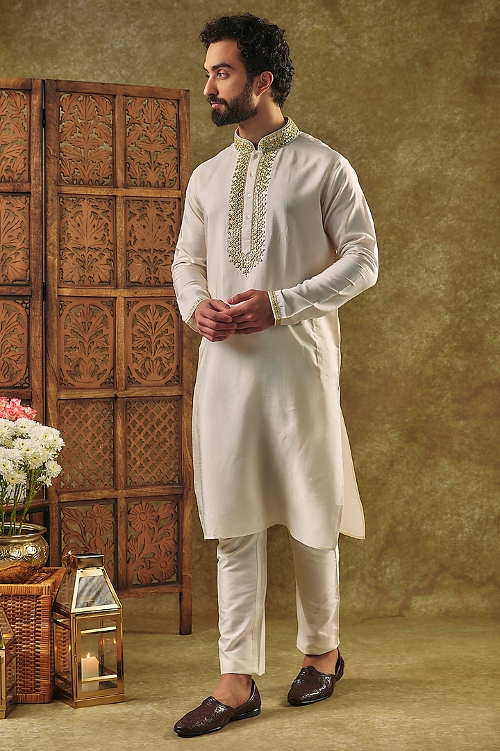 Ivory Tussar Abla Embroidered Kurta Set by SAMMOHAN