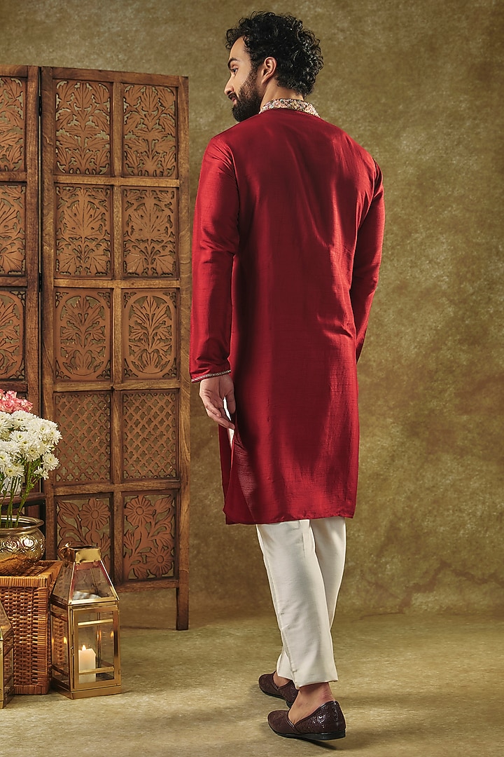 Red Tussar Resham Embroidered Handcrafted Kurta Set by SAMMOHAN at Pernia's Pop Up Shop