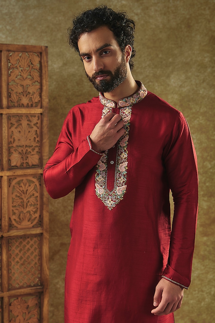 Red Tussar Resham Embroidered Handcrafted Kurta Set by SAMMOHAN at Pernia's Pop Up Shop