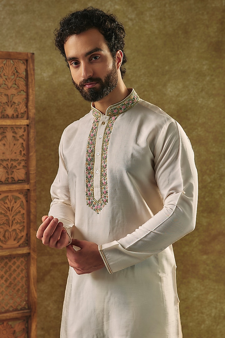 Ivory Tussar Resham Embroidered Handcrafted Kurta Set by SAMMOHAN at Pernia's Pop Up Shop