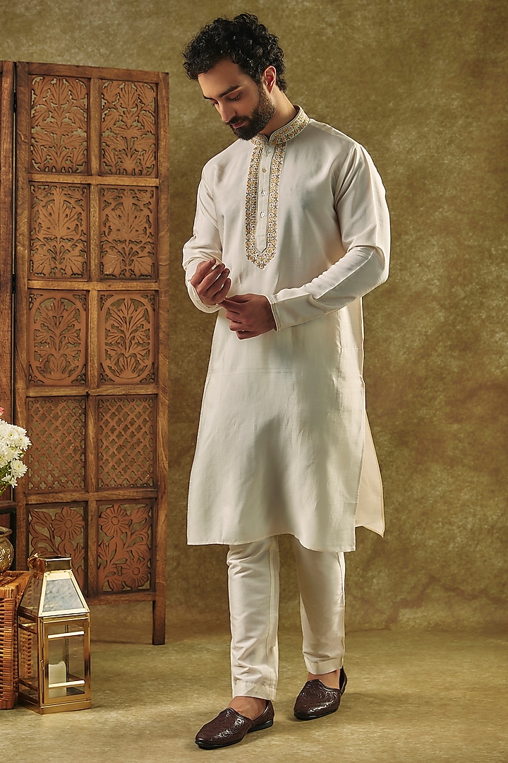 Ivory Tussar Resham Embroidered Kurta Set by SAMMOHAN