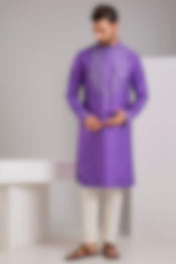 Lavender Silk Mirror Work Kurta Set by SAMMOHAN at Pernia's Pop Up Shop