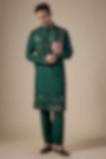 Green Silk Kurta Set by SAMMOHAN at Pernia's Pop Up Shop