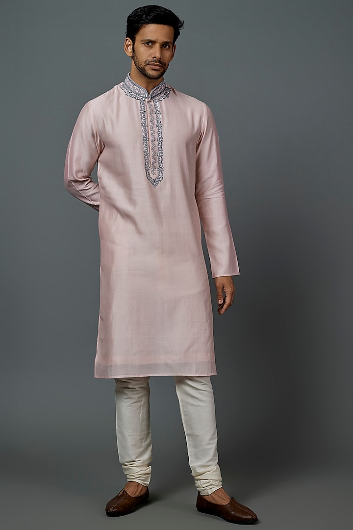 Blush Pink Embroidered kurta Set by SAMMOHAN