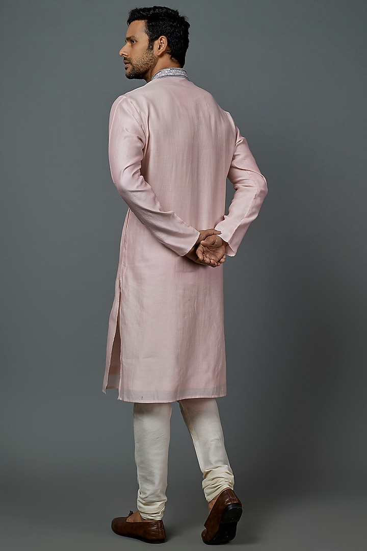 Blush Pink Embroidered kurta Set by ALOUKIK at Pernia's Pop Up Shop