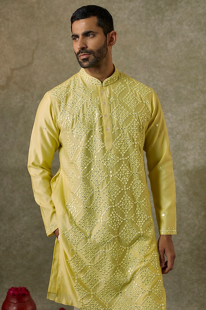 Yellow Silk Blend Mirror Work Kurta Set by SAMMOHAN at Pernia's Pop Up Shop