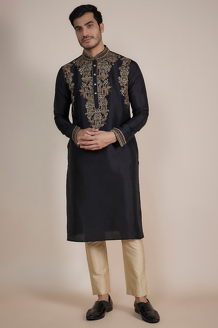 Black Tussar Resham & thread Hand Embroidered Kurta Set by SAMMOHAN at Pernia's Pop Up Shop