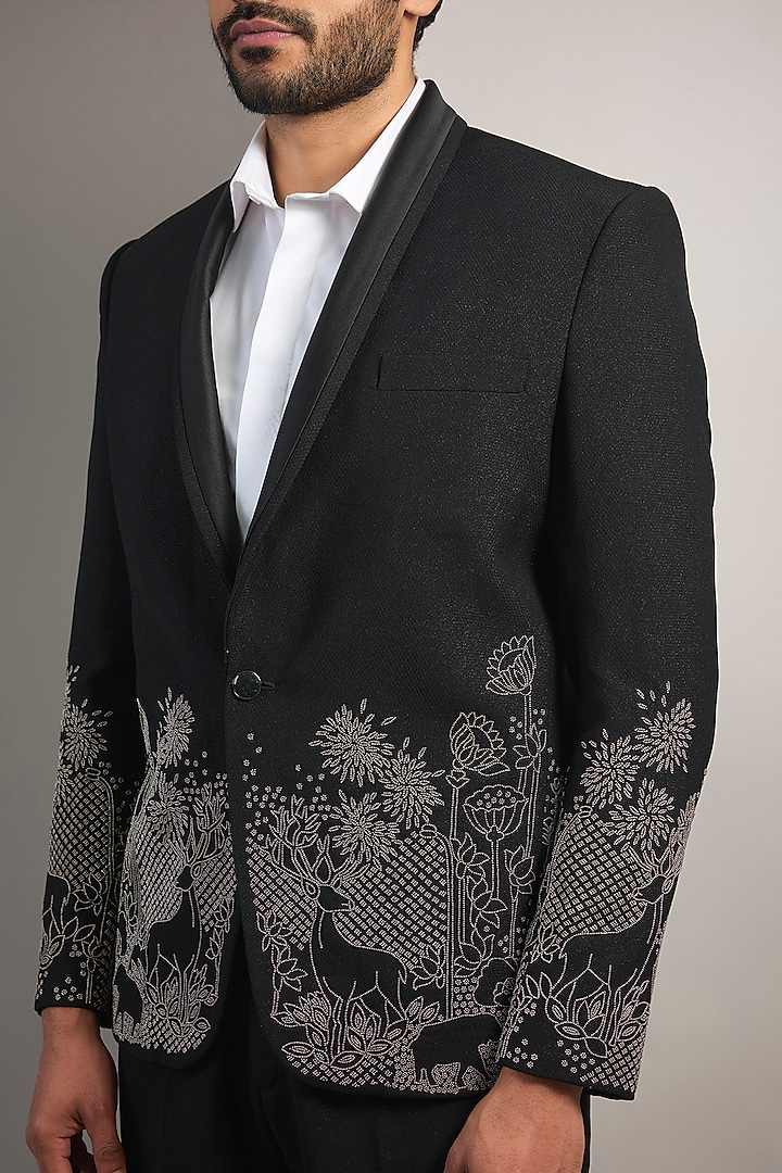 Black Suiting Resham Thread Embroidered Tuxedo Set by SAMMOHAN at Pernia's Pop Up Shop