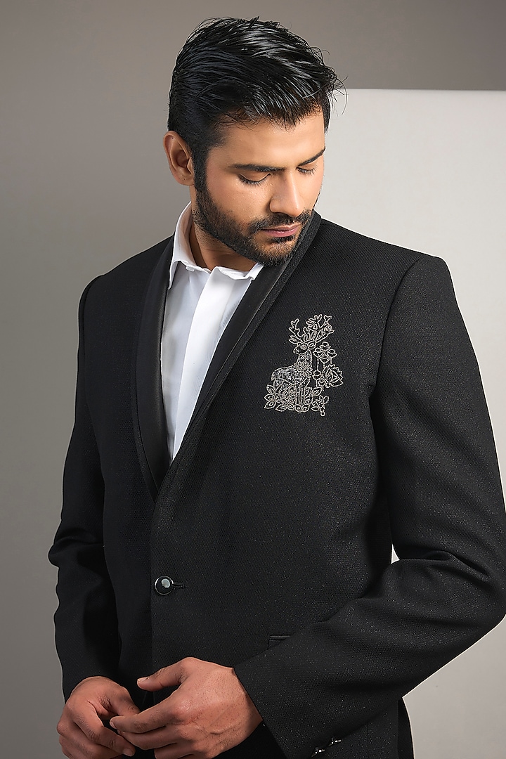 Black Suiting Resham Thread Embroidered Tuxedo Set by SAMMOHAN at Pernia's Pop Up Shop