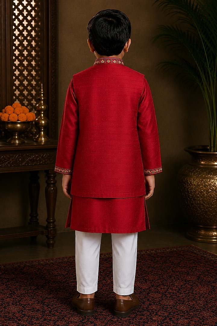 Red Raw Silk Resham Embroidered Bundi Jacket Set For Boys by Sammohan Kids at Pernia's Pop Up Shop