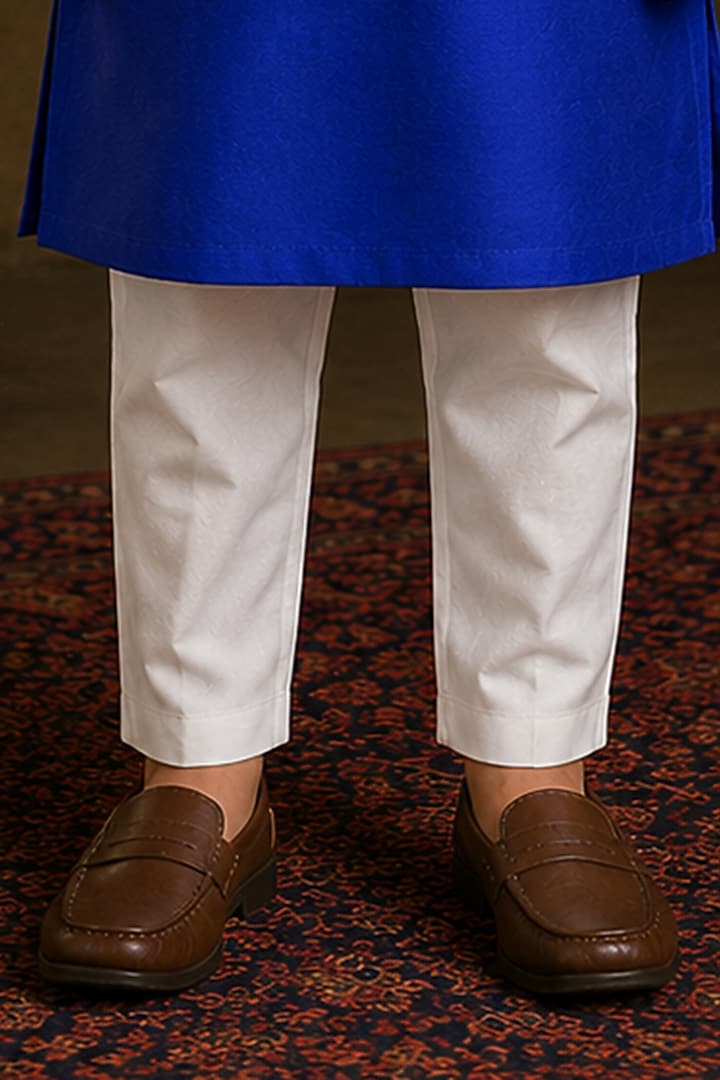Blue Raw Silk Resham Embroidered Bundi Jacket Set For Boys by Sammohan Kids at Pernia's Pop Up Shop