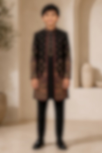 Black Raw Silk Thread Embroidered Bundi Jacket Set For Boys by Sammohan Kids at Pernia's Pop Up Shop