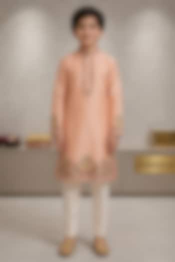 Peach Chanderi Thread Embroidered Kurta Set For Boys by Sammohan Kids at Pernia's Pop Up Shop