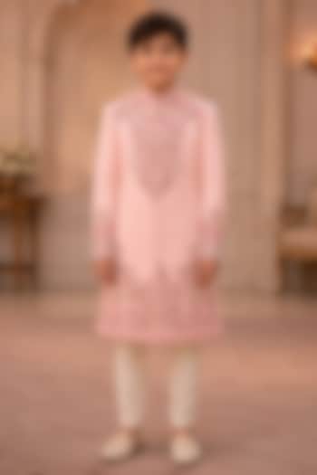 Peach Raw Silk Resham Embroidered Sherwani Set For Boys by Sammohan Kids at Pernia's Pop Up Shop