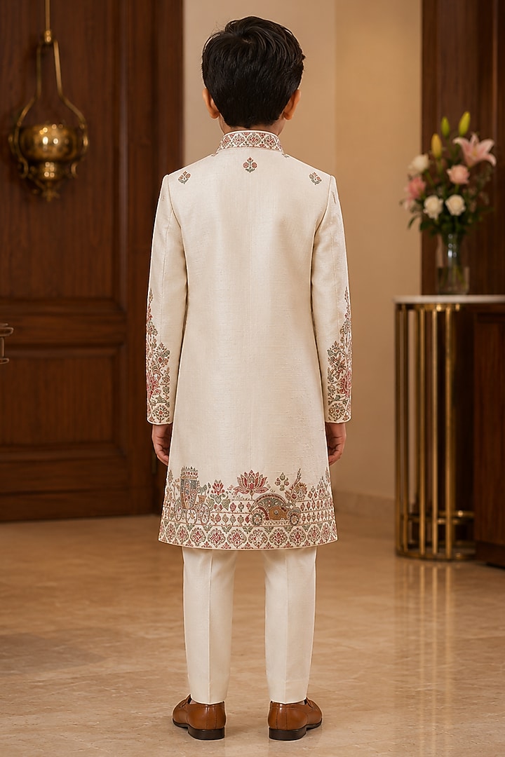 Ivory Raw Silk Resham Embroidered Sherwani Set For Boys by Sammohan Kids at Pernia's Pop Up Shop