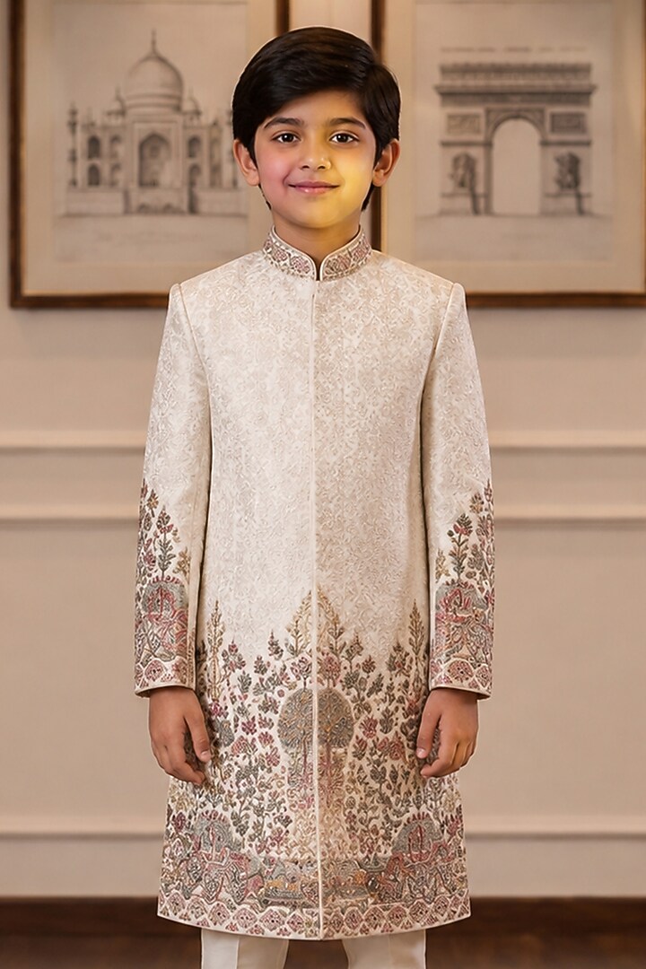 Ivory Raw Silk Resham Embroidered Sherwani Set For Boys by Sammohan Kids at Pernia's Pop Up Shop