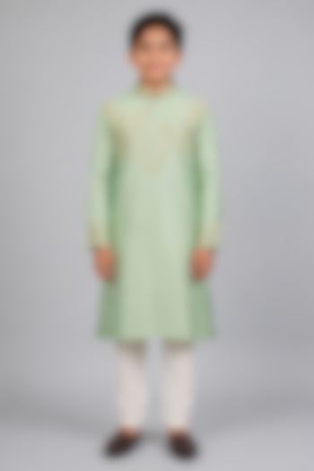 Green Tussar Resham & Thread Embroidered Kurta Set For Boys by Sammohan Kids at Pernia's Pop Up Shop