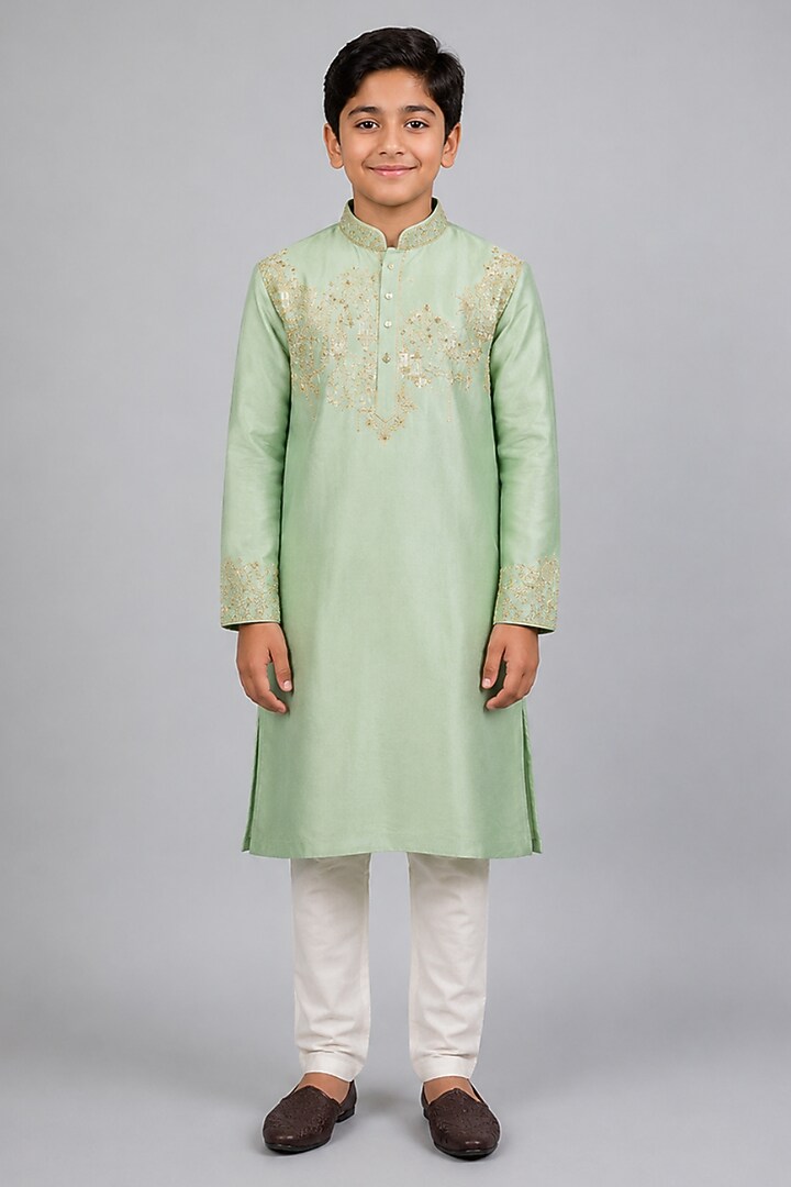 Green Tussar Resham & Thread Embroidered Kurta Set For Boys by Sammohan Kids at Pernia's Pop Up Shop