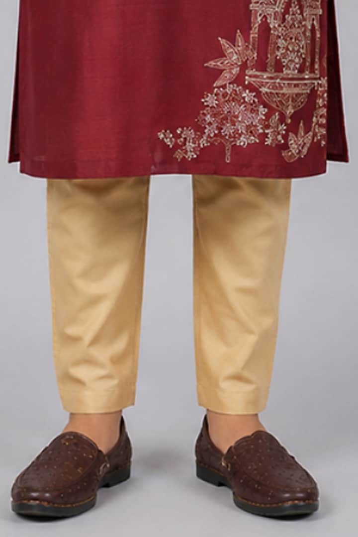 Red Tussar Resham & Thread Embroidered Kurta Set For Boys by Sammohan Kids at Pernia's Pop Up Shop