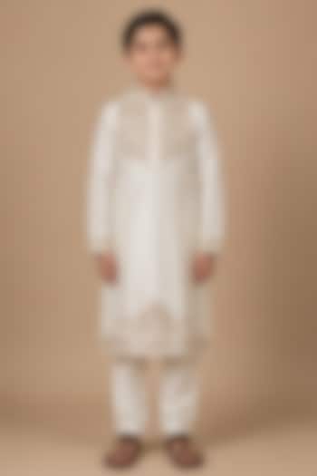 Ivory Tussar Resham & Thread Embroidered Kurta Set For Boys by Sammohan Kids at Pernia's Pop Up Shop