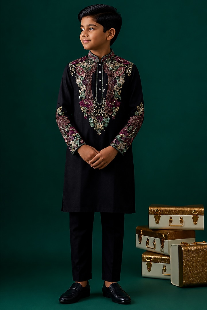 Black Tussar Embroidered Kurta Set For Boys by Sammohan Kids at Pernia's Pop Up Shop