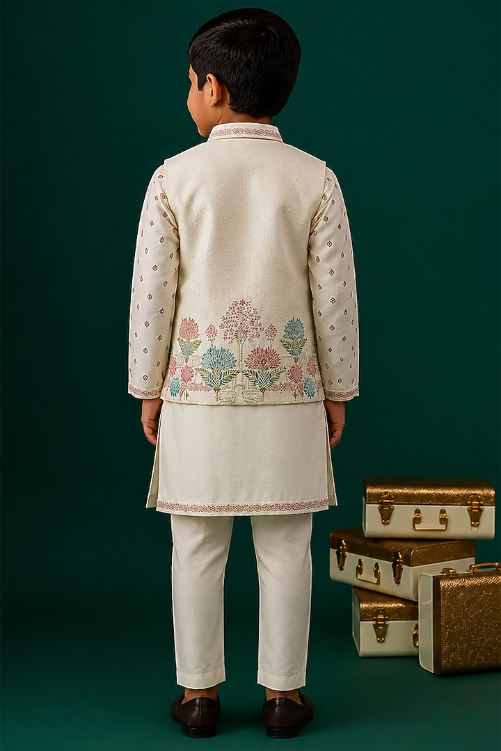 Ivory Tussar & Raw Silk Embroidered Bundi Jacket Set For Boys by Sammohan Kids at Pernia's Pop Up Shop