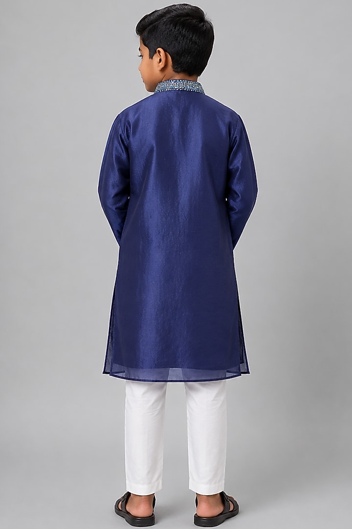 Blue Tussar Resham Embroidered Kurta Set For Boys by Sammohan Kids at Pernia's Pop Up Shop