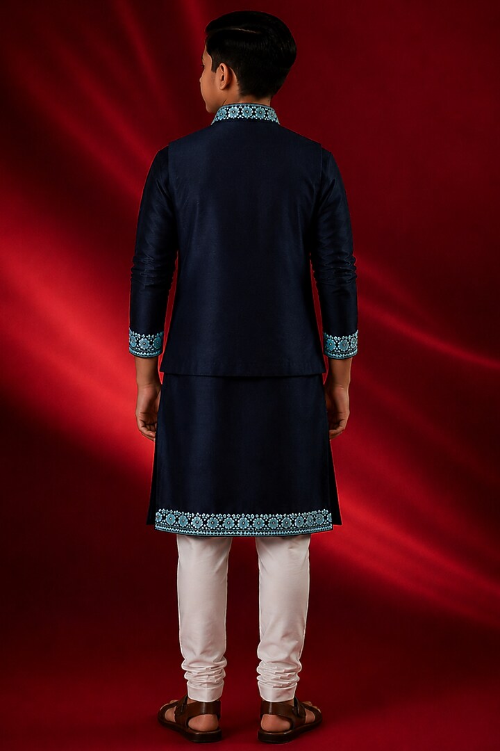 Black Tussar Resham Embroidered Bundi Jacket Set For Boys by Sammohan Kids at Pernia's Pop Up Shop