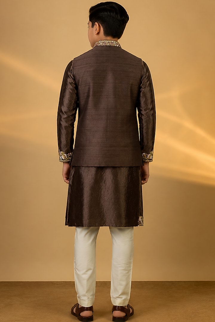 Beige Tussar Resham Embroidered Bundi Jacket Set For Boys by Sammohan Kids at Pernia's Pop Up Shop