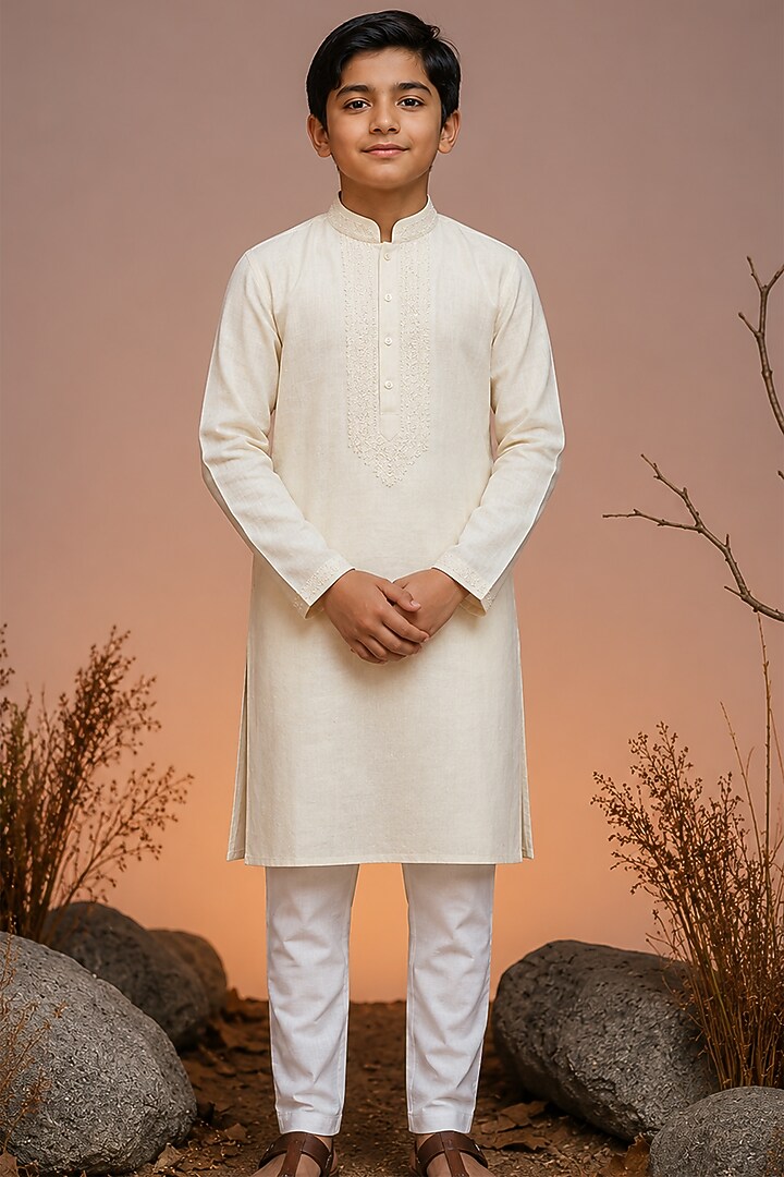 Ivory Tussar Thread & Resham Work Kurta Set For Boys by Sammohan Kids at Pernia's Pop Up Shop