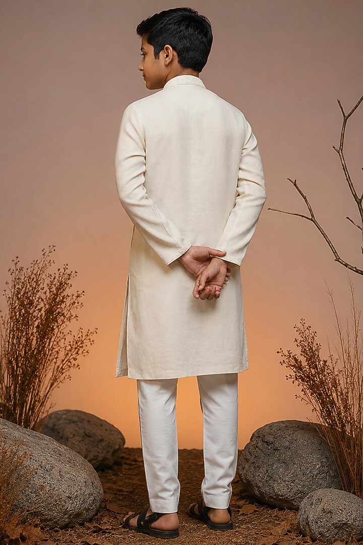 Ivory Tussar Thread & Resham Work Kurta Set For Boys by Sammohan Kids at Pernia's Pop Up Shop