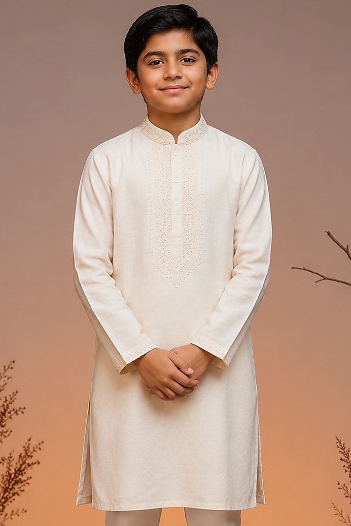 Ivory Tussar Thread & Resham Work Kurta Set For Boys by Sammohan Kids at Pernia's Pop Up Shop